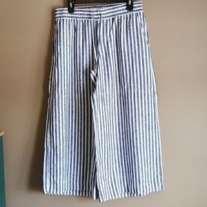 Chaps cropped Palazzo pants, linen blend, blu/white stripe pattern, sz med
